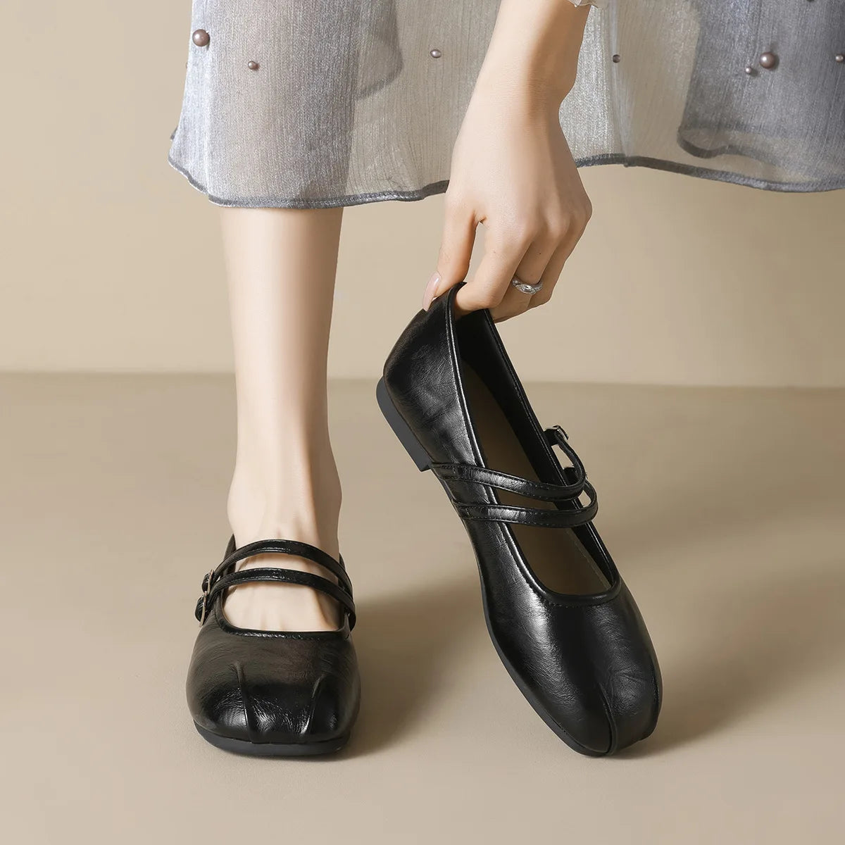spring women's outerwear shoes Round toe design Mary Jane shoes Ladies' casual flat shoes Work boat shoes Large sizes 41-43