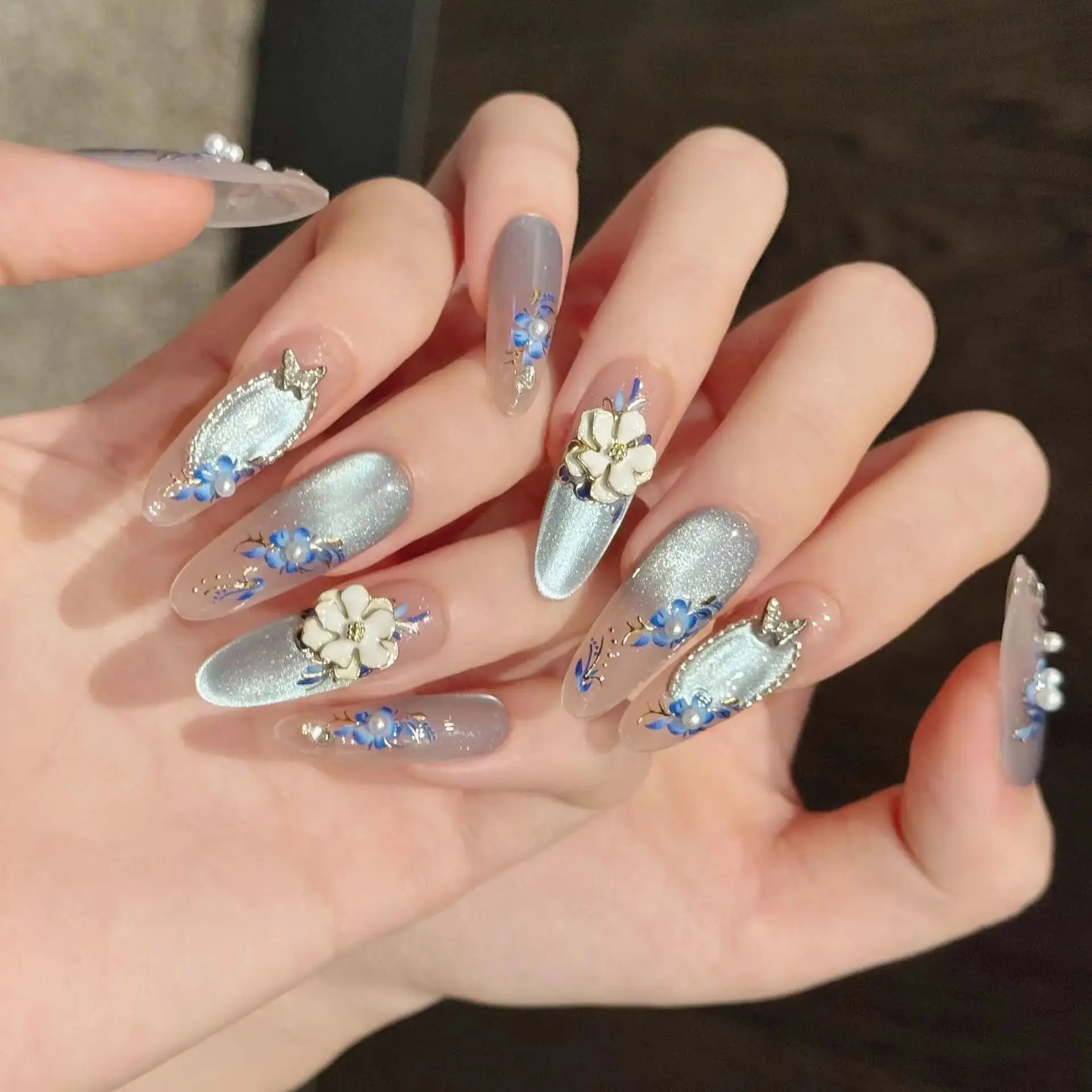 10Pcs Long Oval Head Handmade Summer Nails Set Cat Eye Blue Fresh Flower White Metal Butterfly Decoration Wearing Fake Nail Tips