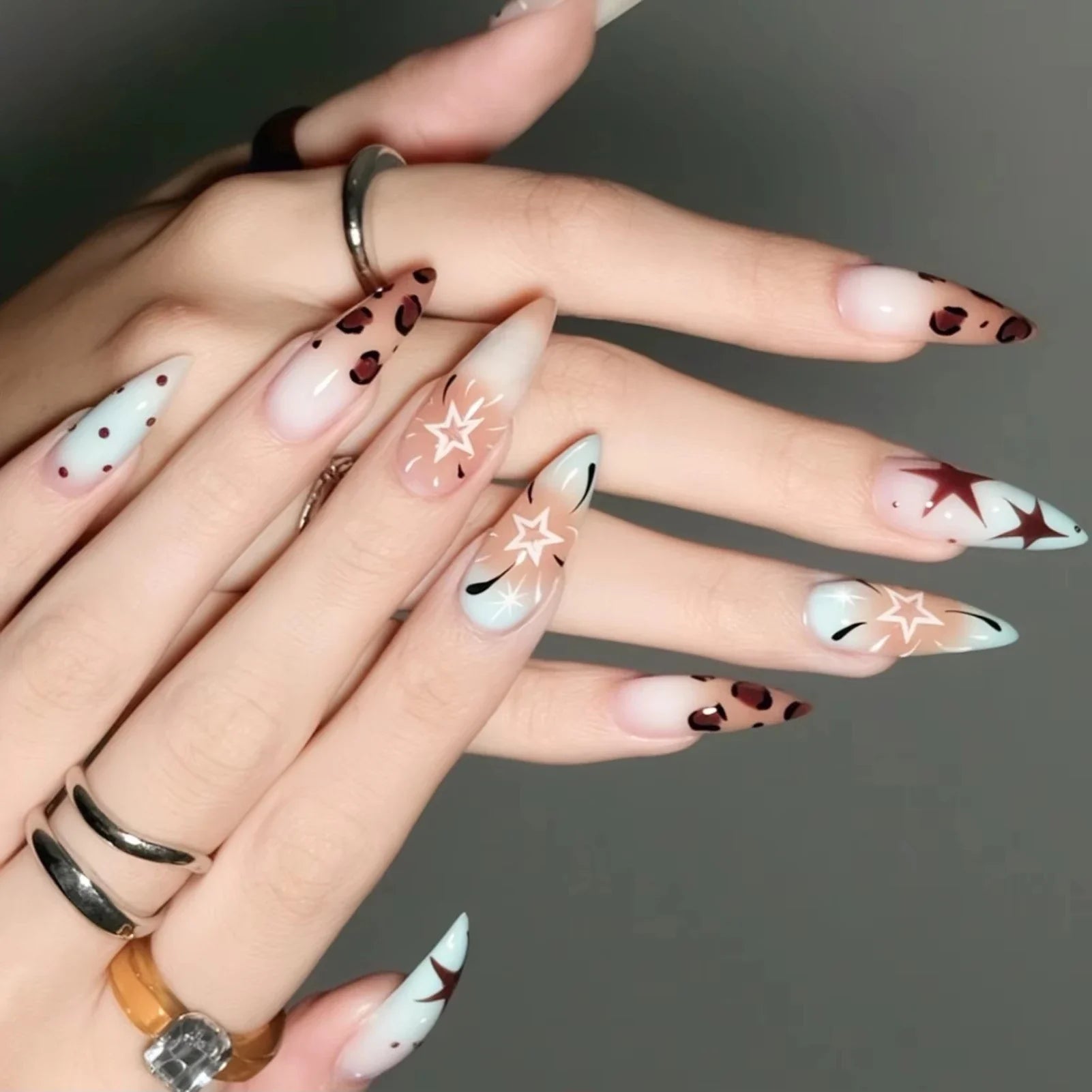 24Pcs Almond Fake Nails with Leopard Printed Y2K Girls Charm Manicure Gradient Color Press On Nails Star/Dot Designs Nails Art