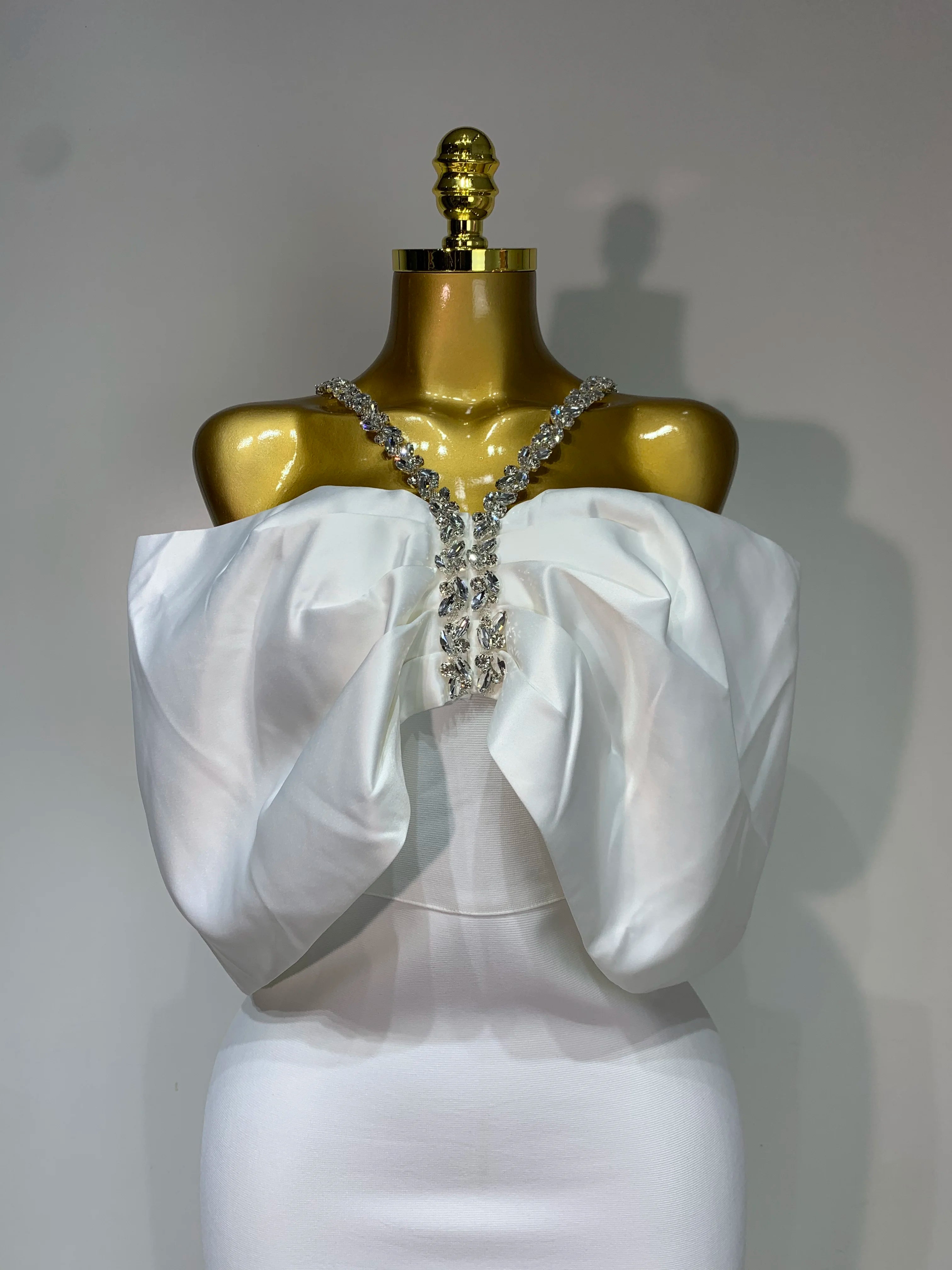 Robe moulante de luxe à strass et épaules dénudées, style vintage, style papillon, chic et élégante, tenue de soirée ou d'anniversaire