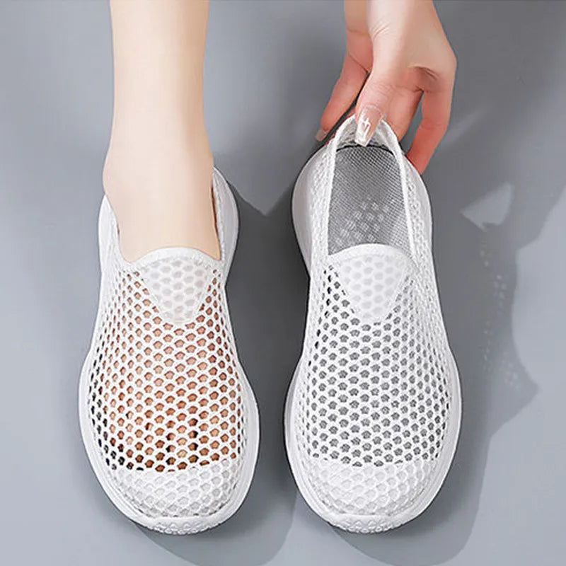 Women Sports Shoes Breathable Mesh Sandals Light Quick Dry Comfortable Women Running Flat Shoes WHITE