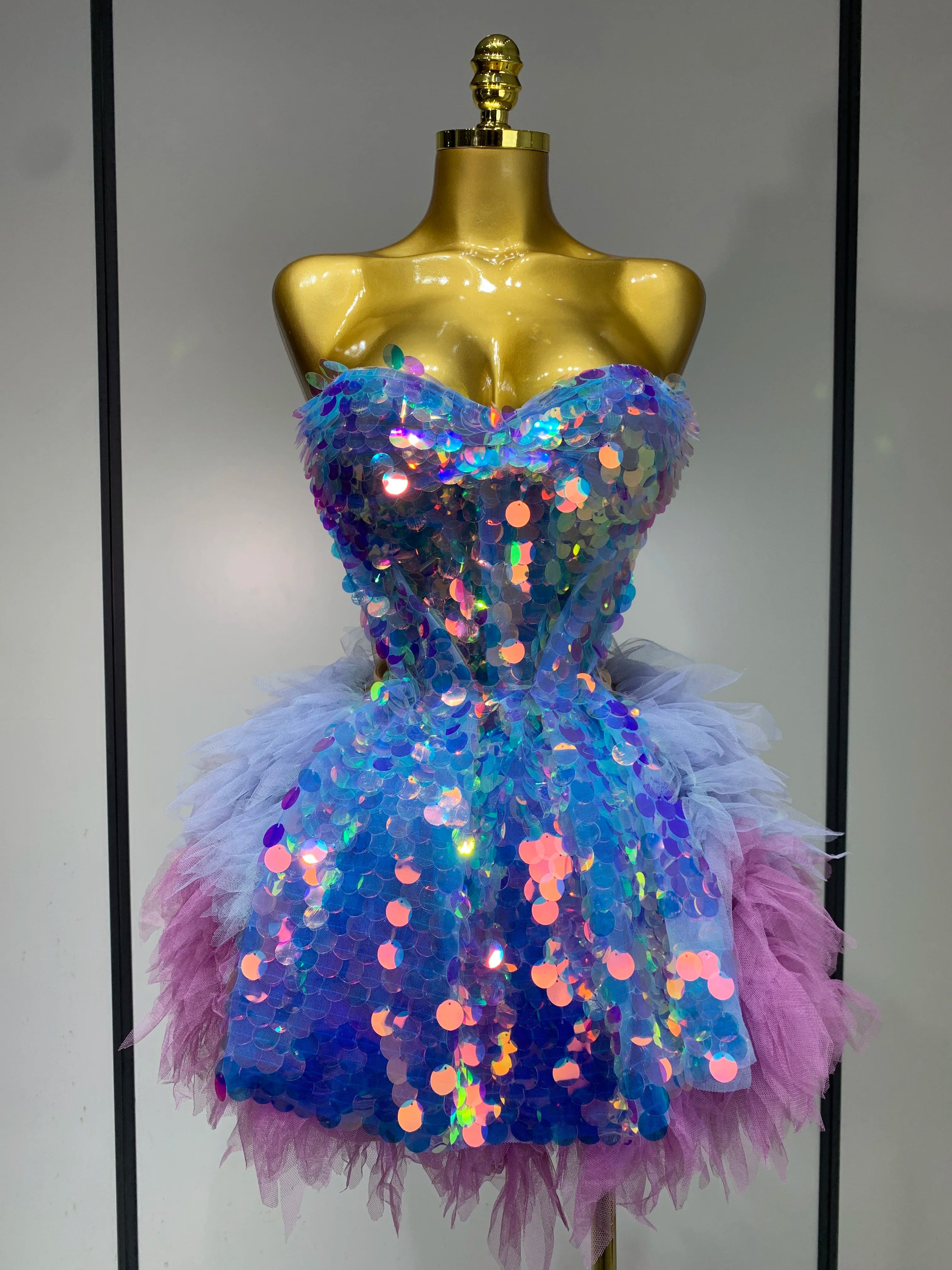 Conjunto de duas peças com lantejoulas brilhantes e babados, conjunto sexy com top e saia sem costas, vestido para dança e apresentação em boate, roupa para cantoras e palco