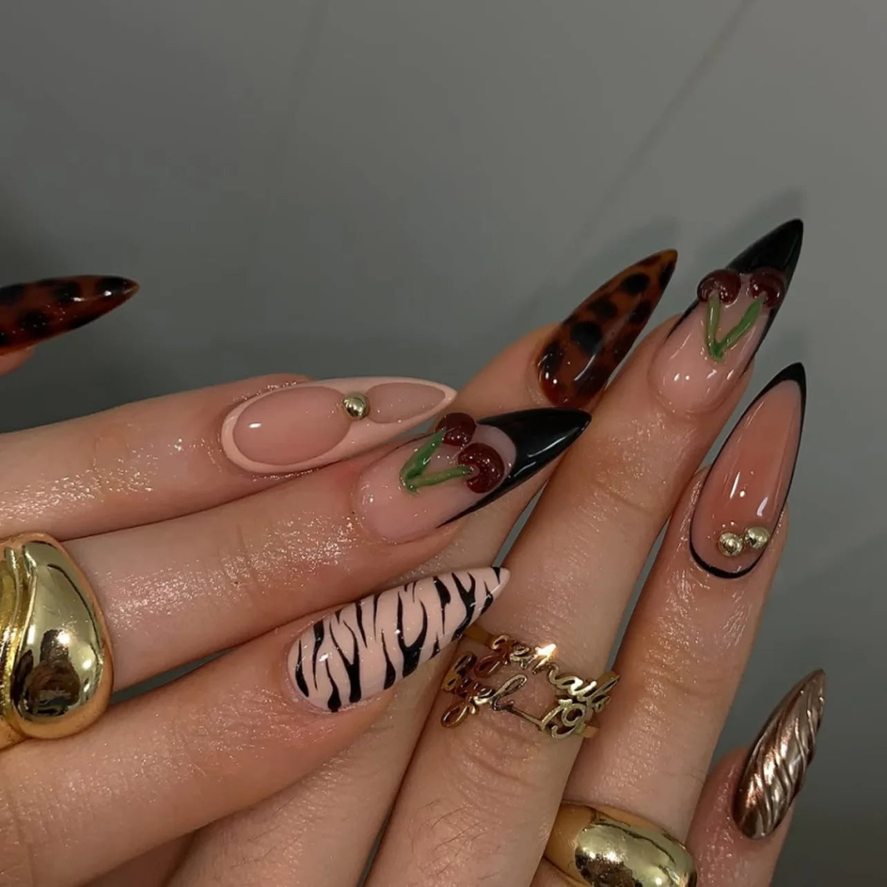 24Pcs Dark Red Leopard Print Pattern Fake Nails Patch Sweet Cool 3D Cherry Press on Nail Lip Print French Almond Nails for Women