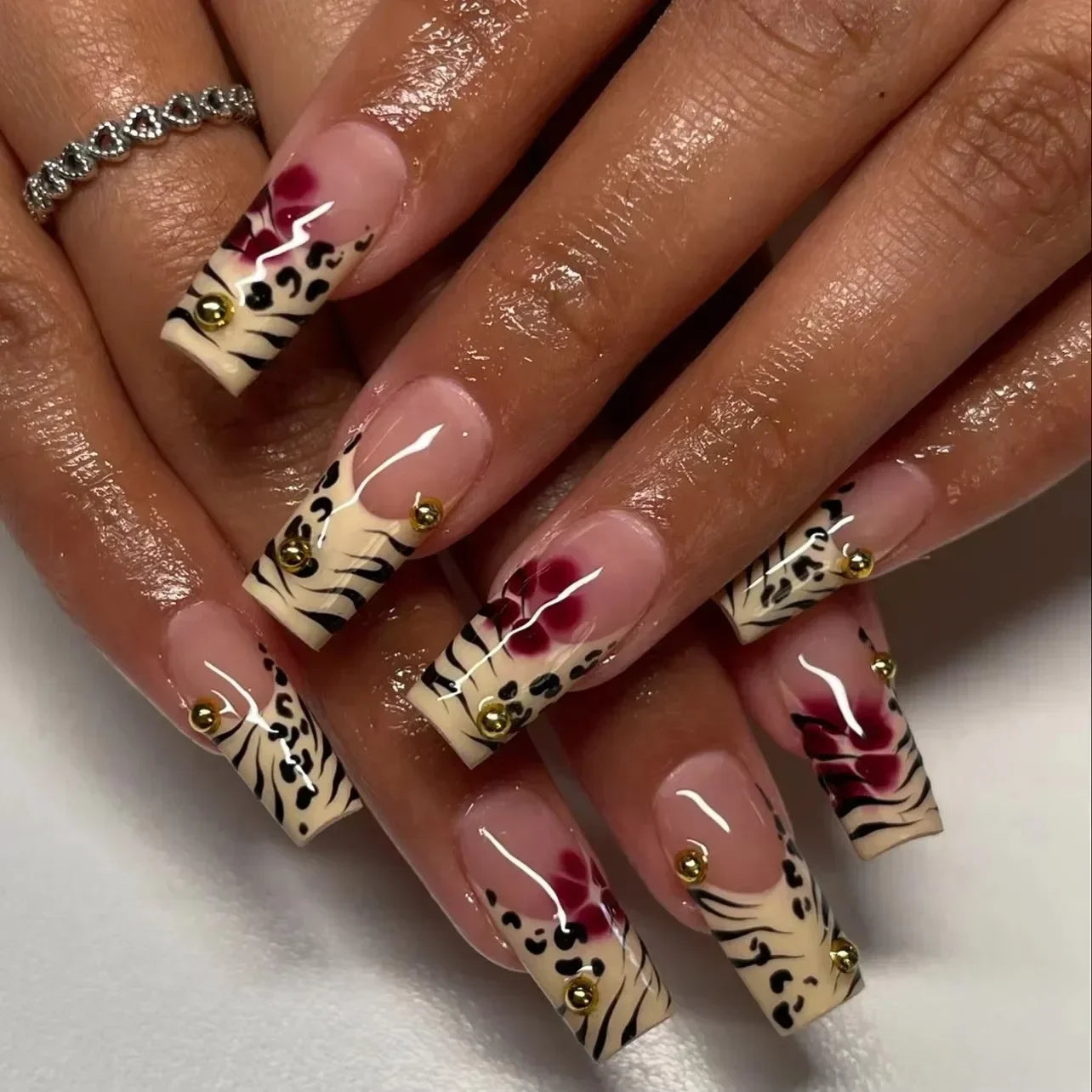 Cherry Leopard Print Almond Fake Nails Art Ballet Pointed False Nails Charms Flower Star Love Heart Press on Nails Manicure Tool