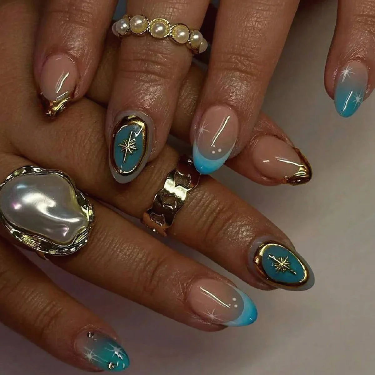 24pcs Finished Press on Nails Sets Y2k Rhinestone Almond Stick on Nail Short Oval French Red Fake Nail Detachable False Nails