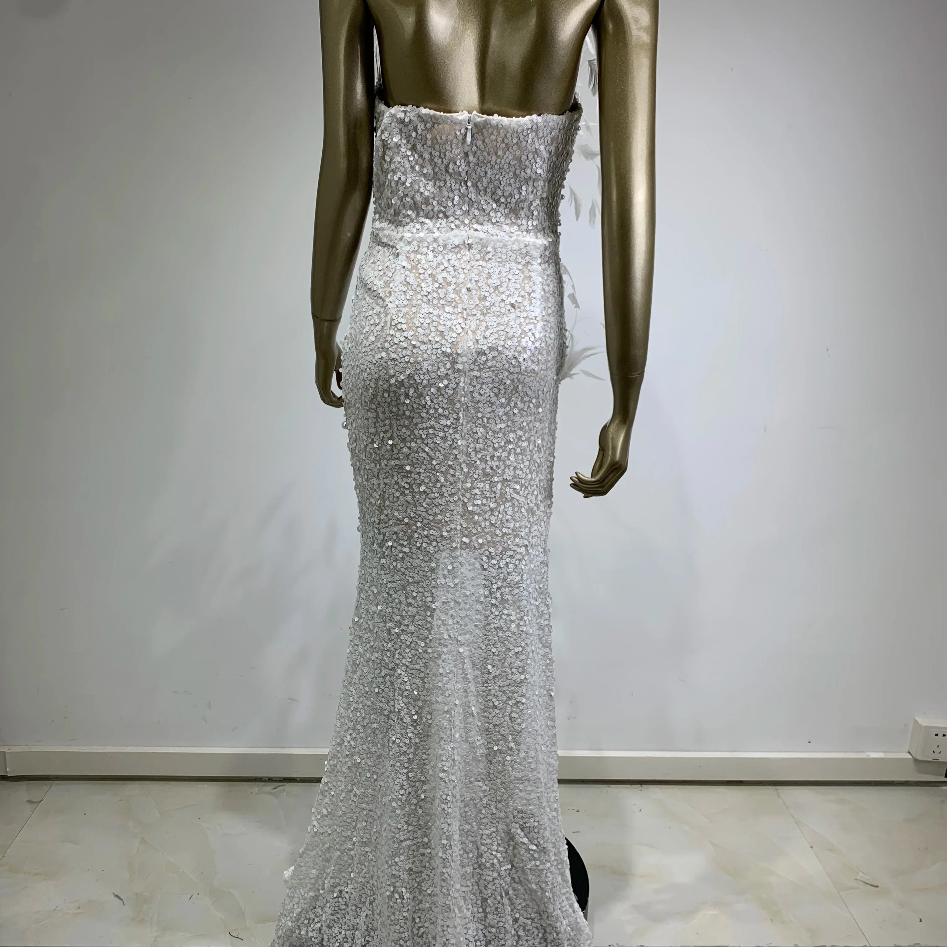 Luxury Sexy Strapless Feather Sequins White Pearl Maxi Long Women Gowns Dress Elegant Party Evening Stage Performance Dress