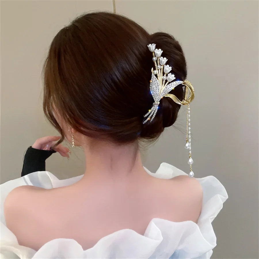 New Fashion pearl crystal flower Metal Hair Claw Clips Simple Non Slip Gold retro Barrettes Hair Jaws For Women Girls Daily gift