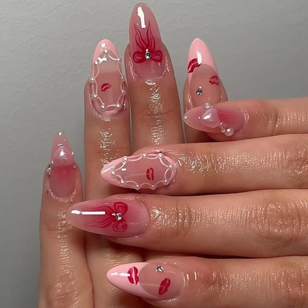 24Pcs Glitter Pink French Press on Nails Mid-length Almond False Nails with Love Pattern Design Wearable Fake Nail Art Tips