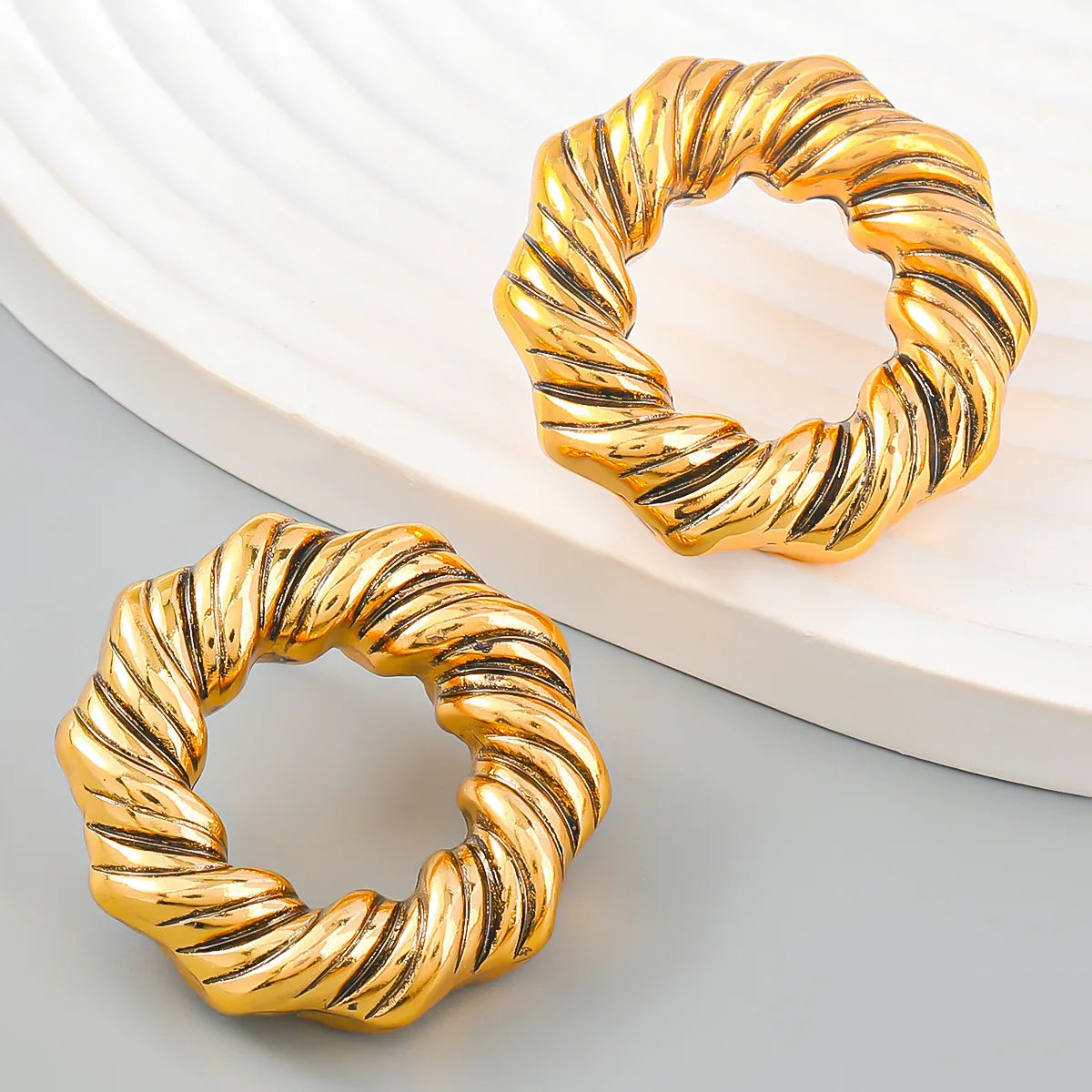 New Arrival Statement Choker Woman Luxury Gold Color Metal Hoops Necklace Accessories For Women Fashion Exaggerated Necklaces Earrings