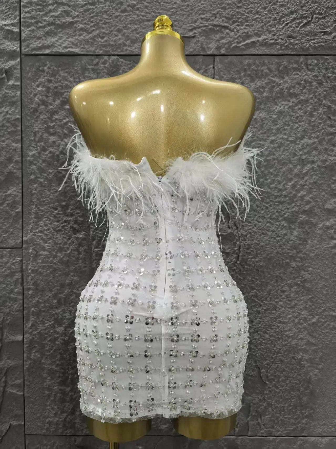 White Color Women Sexy Strapless Feathers Bodycon Mini Dress Celebrate Fashion Nightclub Party Birthday Outfit Vestido