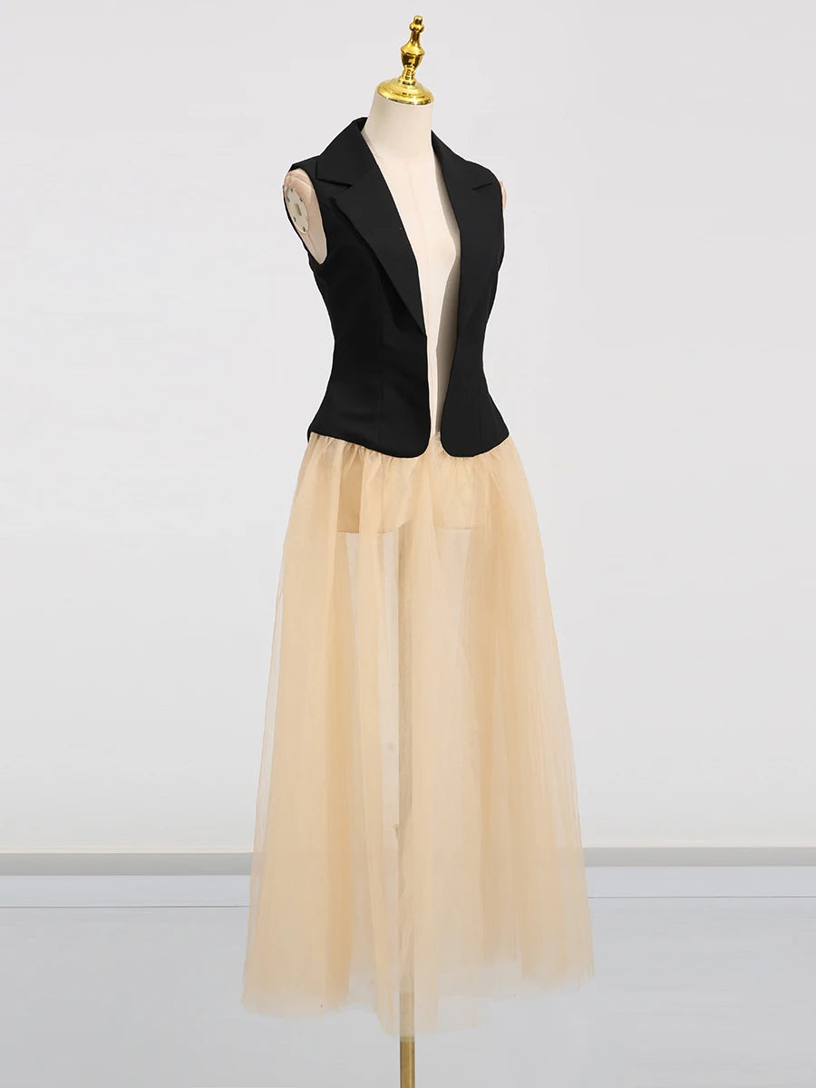 TWOTWINSTYLE Hit Color Sheer Elegant Jacket for Women Lapel Sleeveless Patchwork Folds Fashion Long Jacket Female Clothing New