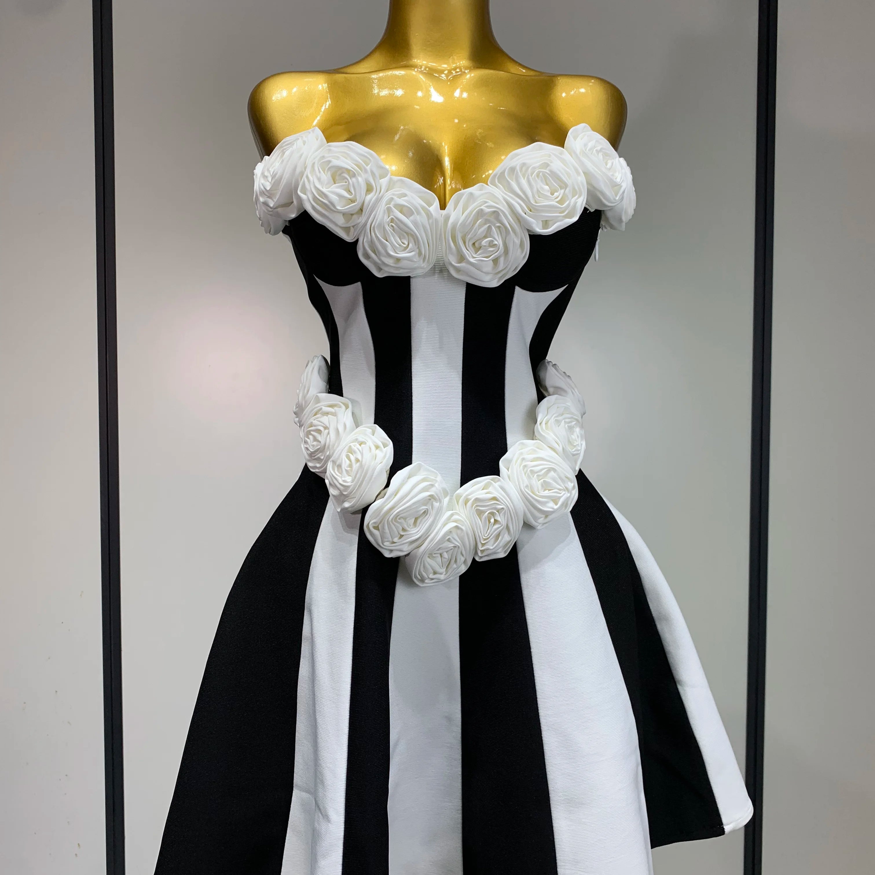 Women Flower Decoration Strapless Black White Stripe Bandage Short Dress Cocktail Party 2025 Elegant Evening Club Party Dress