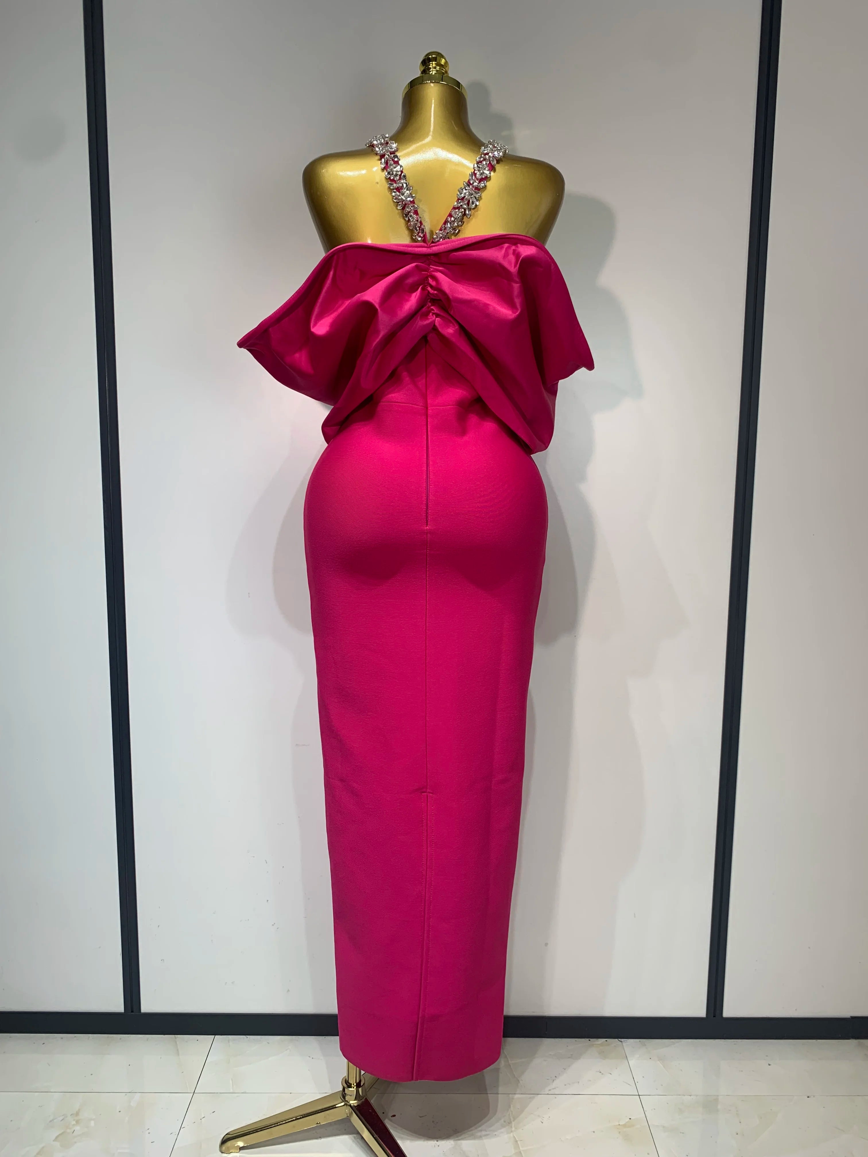 Women Sexy Halter Off the Shoulder Crystal Ruffles Bodycon Long Bandage Dress Nightclub Party Luxury Birthday Celebrate Gowns