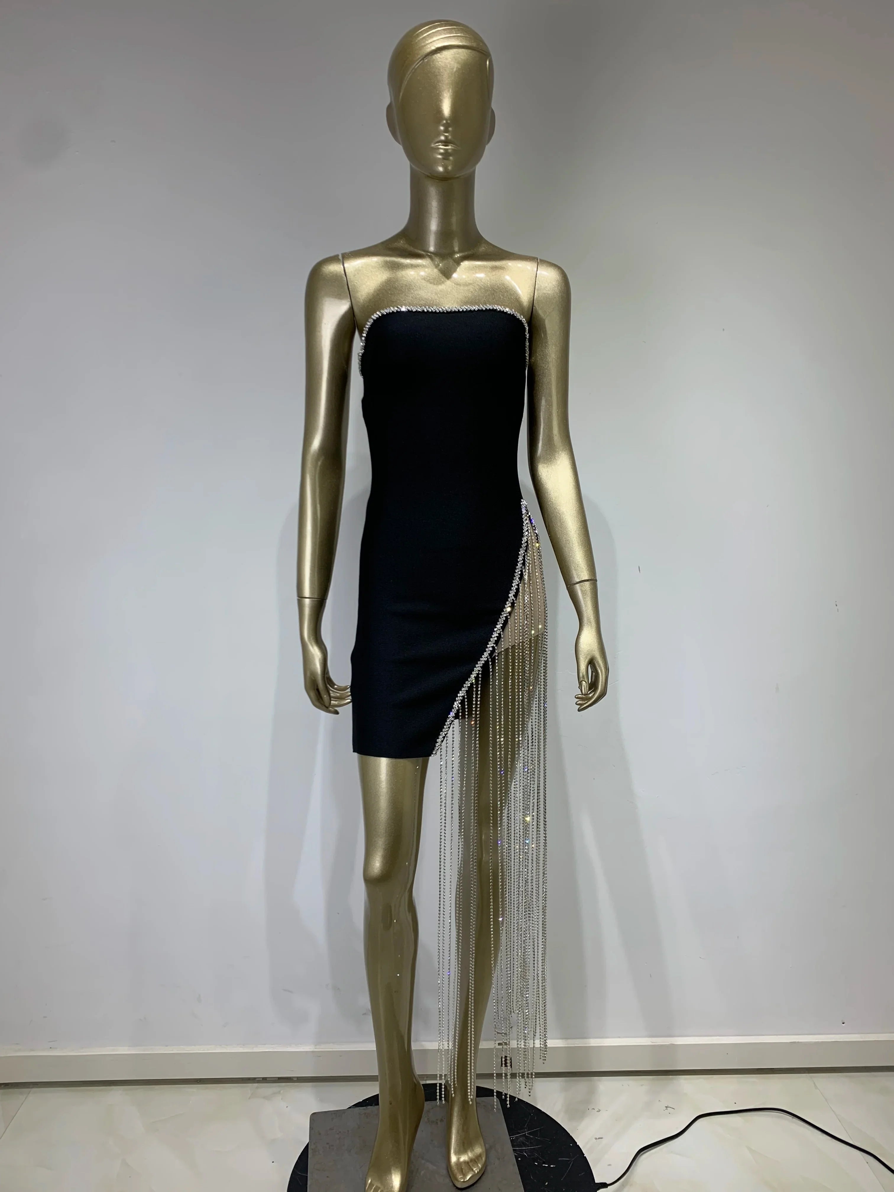 Luxury Women Summer Sexy Strapless Diamonds Crystal Black Mini Bodycon Bandage Dress Elegant Evening Club Party Dress