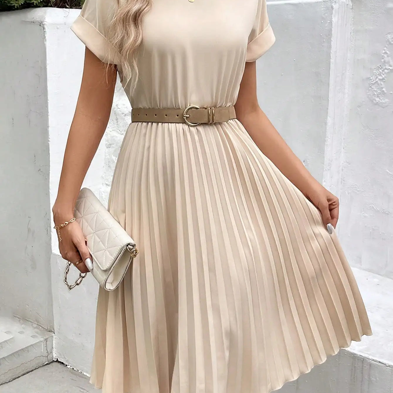 Cross border European and American women's fashionable and elegant ruffled sleeve pleated dress