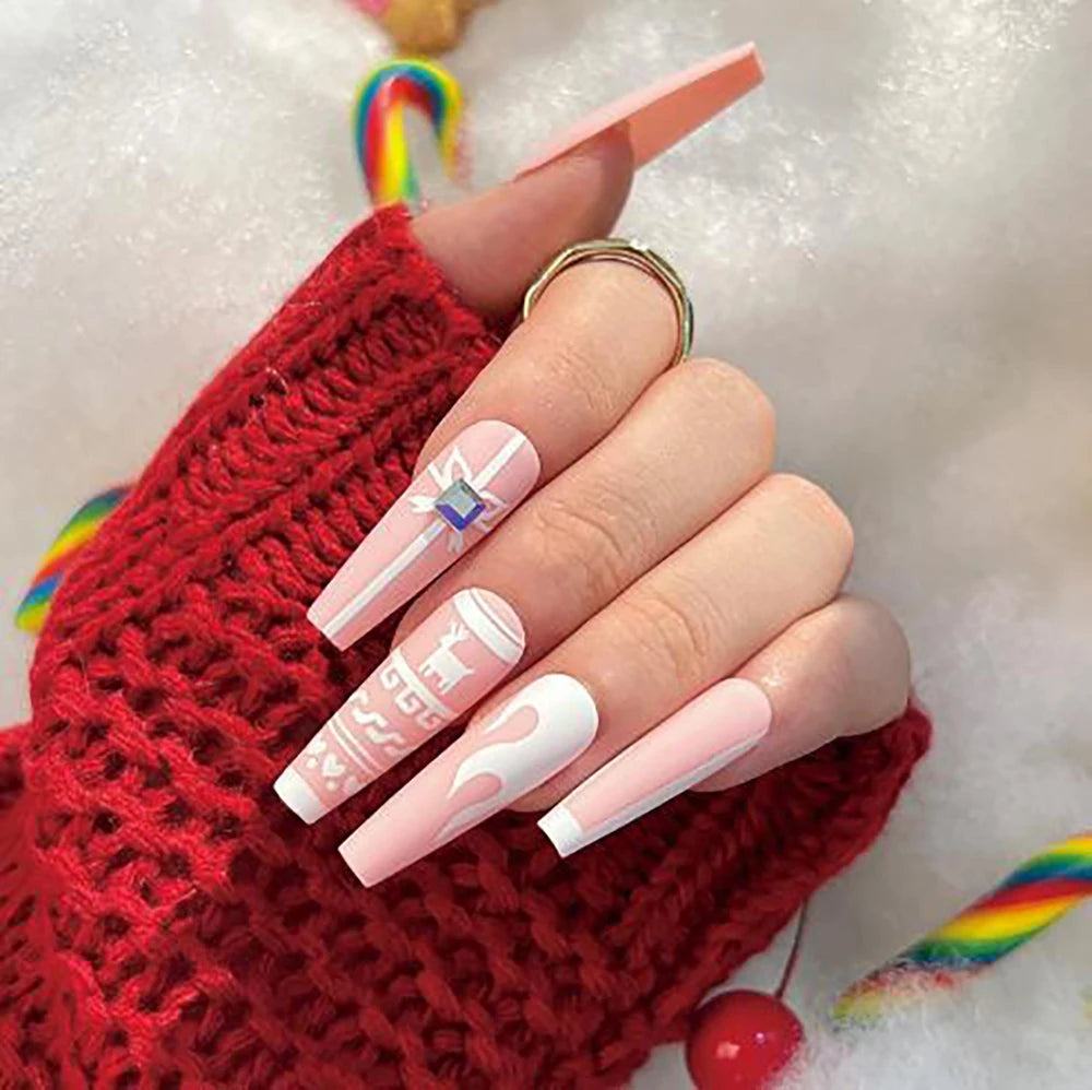24Pcs/Box Christmas Women Wearable Fake Nails Finished Full Cover Europe America Christmas Collection Short Flat Nails Art Gift 26