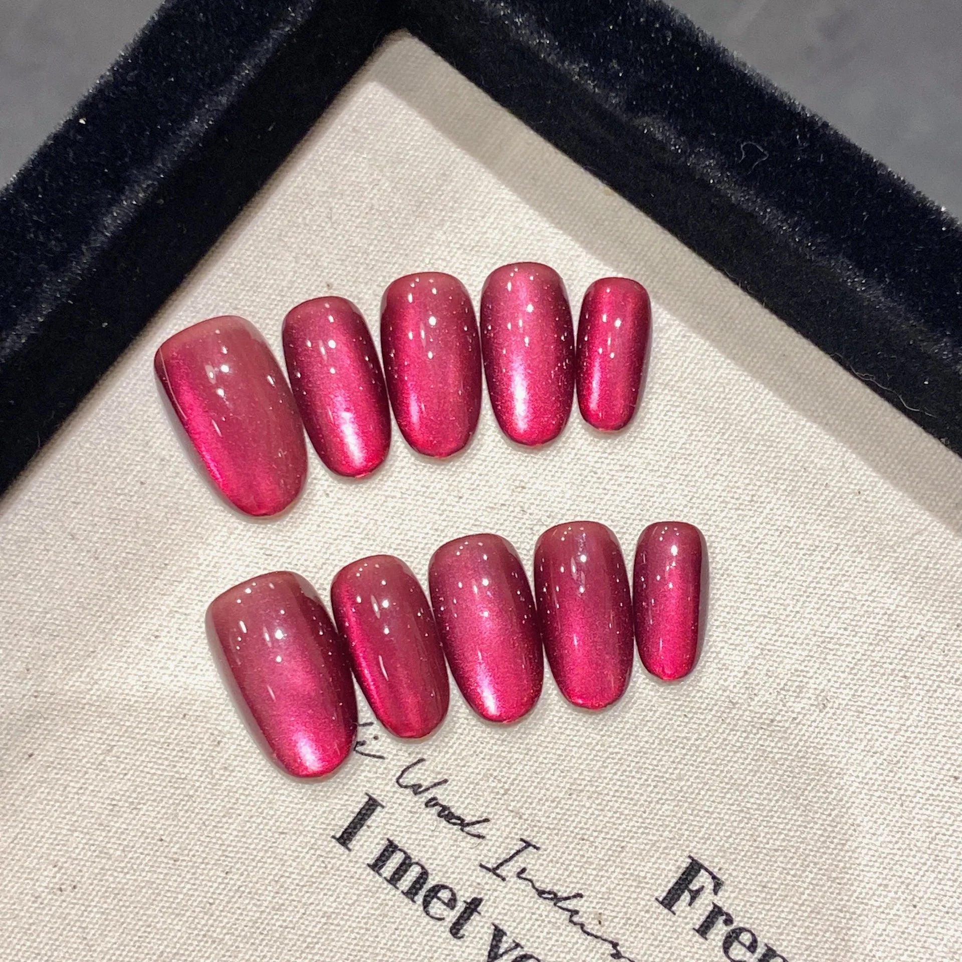 10 peças de unhas postiças super longas amêndoas vermelho-vinho, feitas à mão, brilhantes, com diamante, unhas francesas brilhantes, estilo olho de gato, unhas postiças de luxo