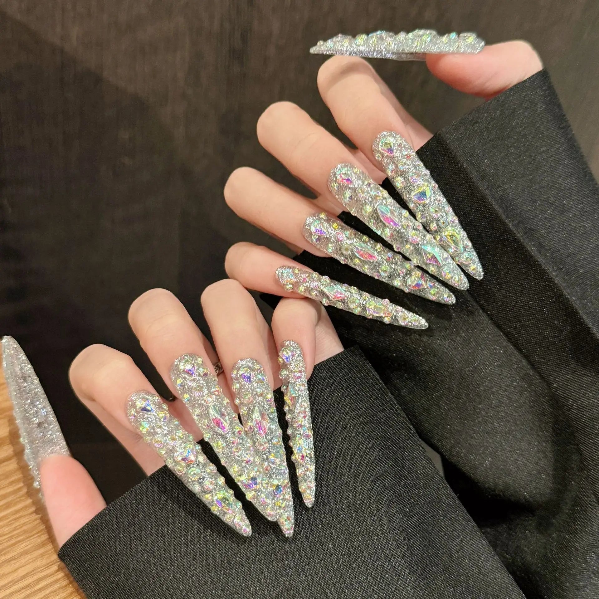 10 peças de pontas de unhas postiças super longas, leves, luxuosas, feitas à mão, com flash de diamante, unhas postiças europeias vestíveis