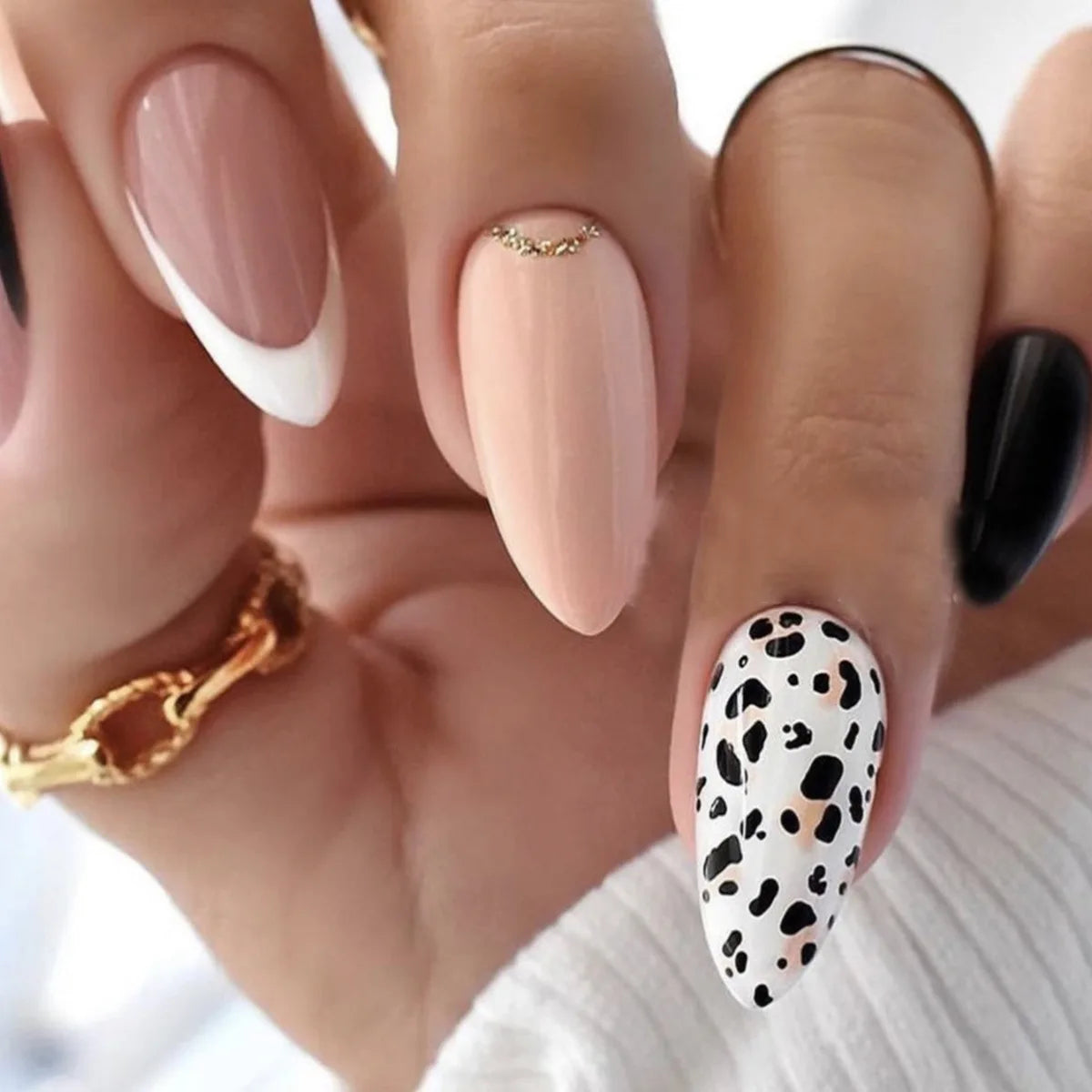 24Pcs Detachable False Nail Long Almond Fake Nail Colorful Gradient Cat's Eye Design Press on Nails Wearable Full Cover Manicure