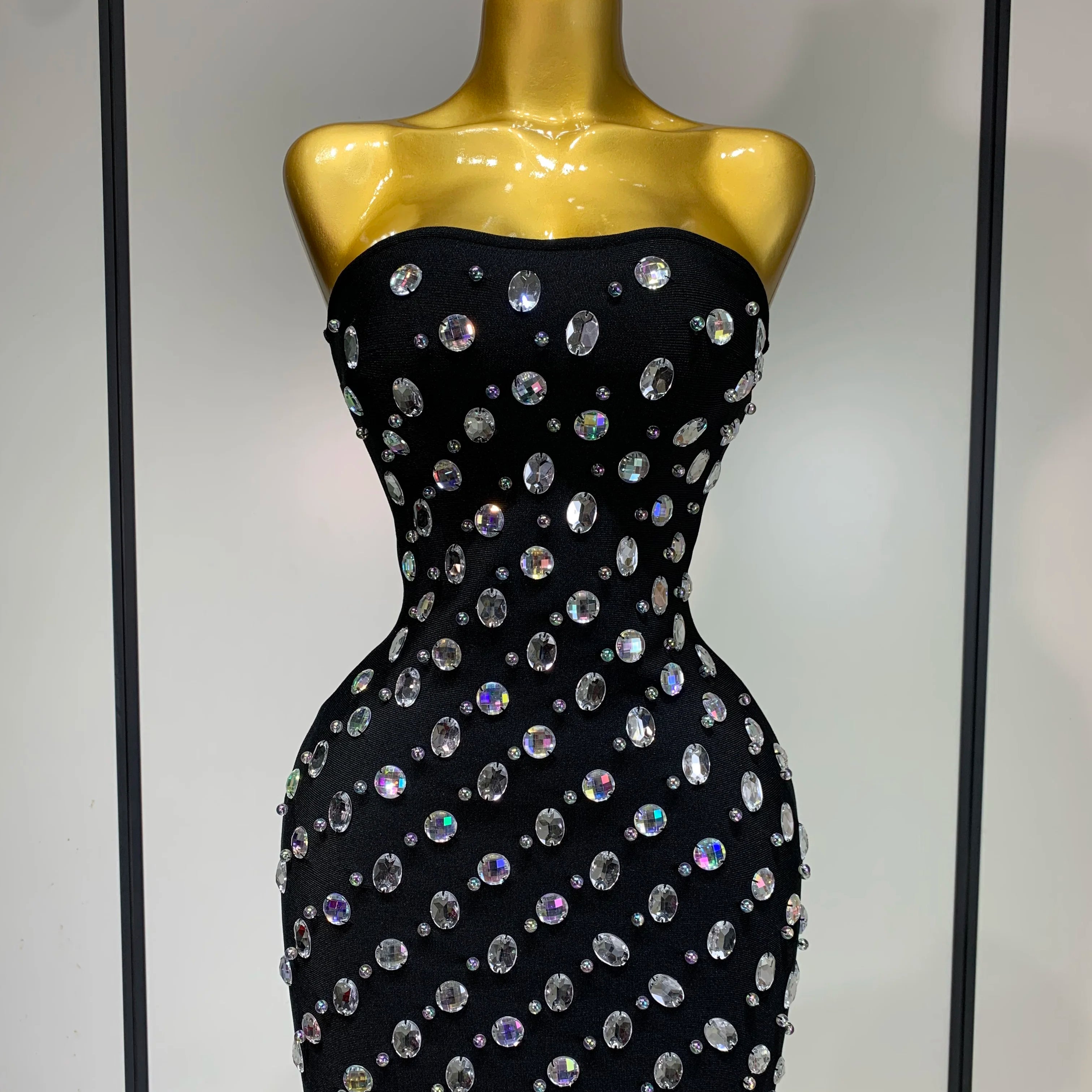 Sexy Rhinestones Bodycon Strapless Mini Dress 2025 Women Sleeveless Backless Fashion Evening Party Club Luxury Birthday Dresses