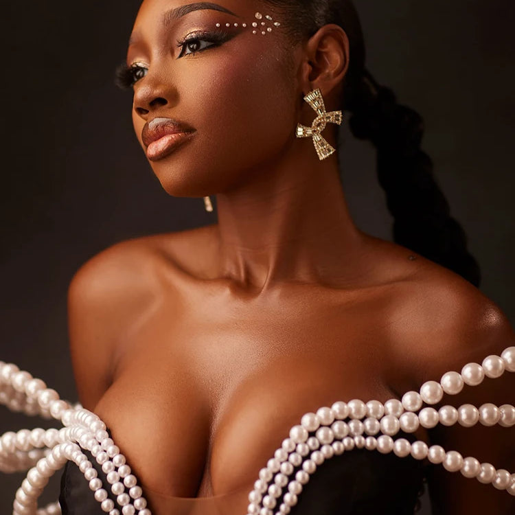 VC Chic Off-Shoulder Black Maxi Dress with Pearl Cut out High Slit Design for Gala Party Glamorous Gown