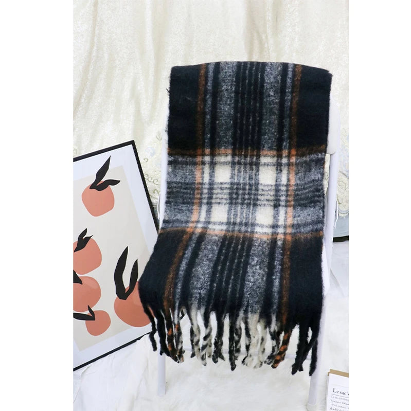 Classic Plaid Scarf Women Autumn Winter Soft Warm Scarf Luxury Long Simple Scarf Thickened Soft Shawl Fashion Accessories BK no tag
