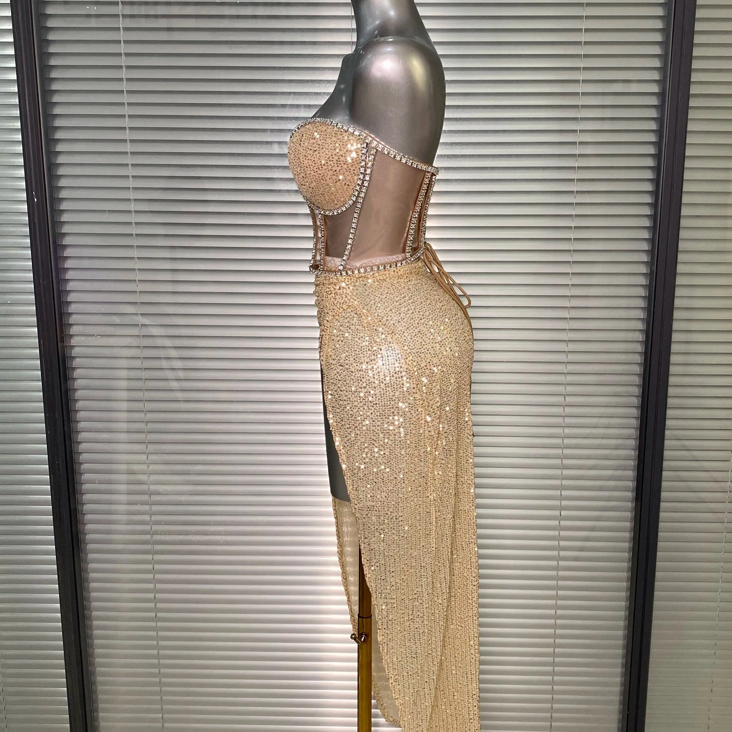 Women Sexy Sparkly Sequins Strapless Lace Openback Two Piece High Split Birthday Party Nightclub Outfit Dancer Performance Suit