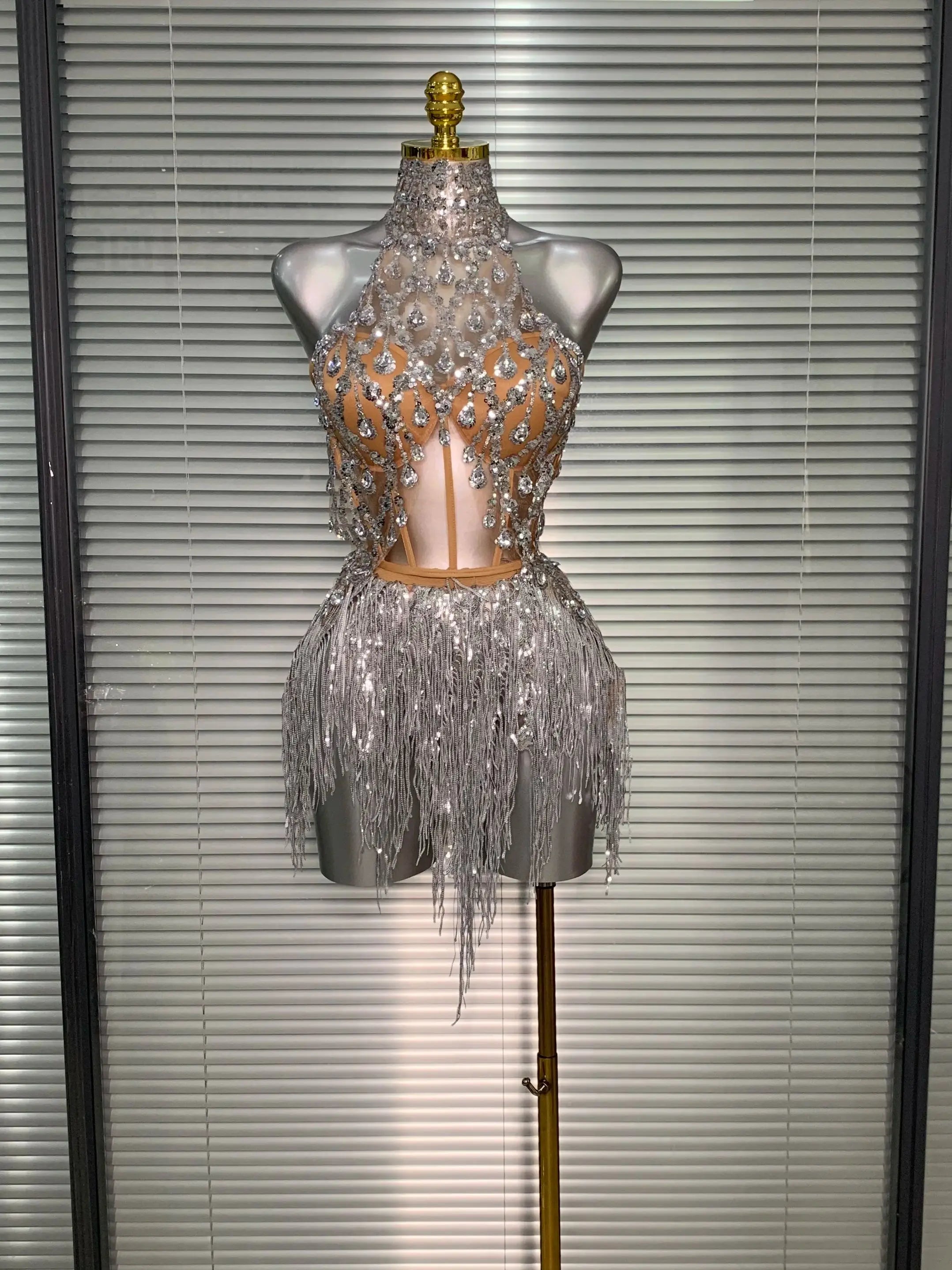 Women Sexy Sequins Silver Sparkly Two Pieces Set Shinning Night Club Skirt Suits Singer Dancer Stage Dancer Costume