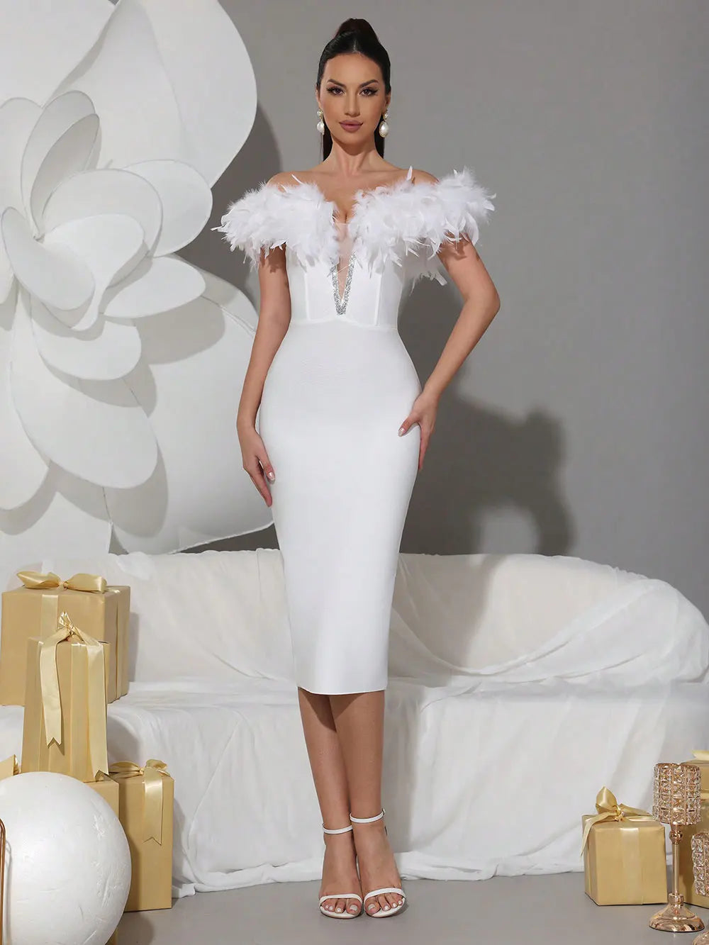 2025 Spring Sexy Women's Light Luxury Feather Design Bandage Dress One Collar Shoulder Bodycon Bareback Dresses Party Vestidos
