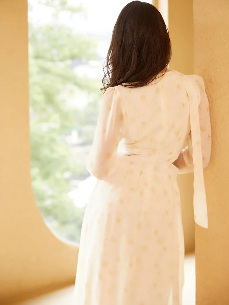 Polyester Daisy Floral White Dresses Women Elegant Long Sleeve Beach Dress V Neck Sexy Bandage Long Summer Dresses Women 2024