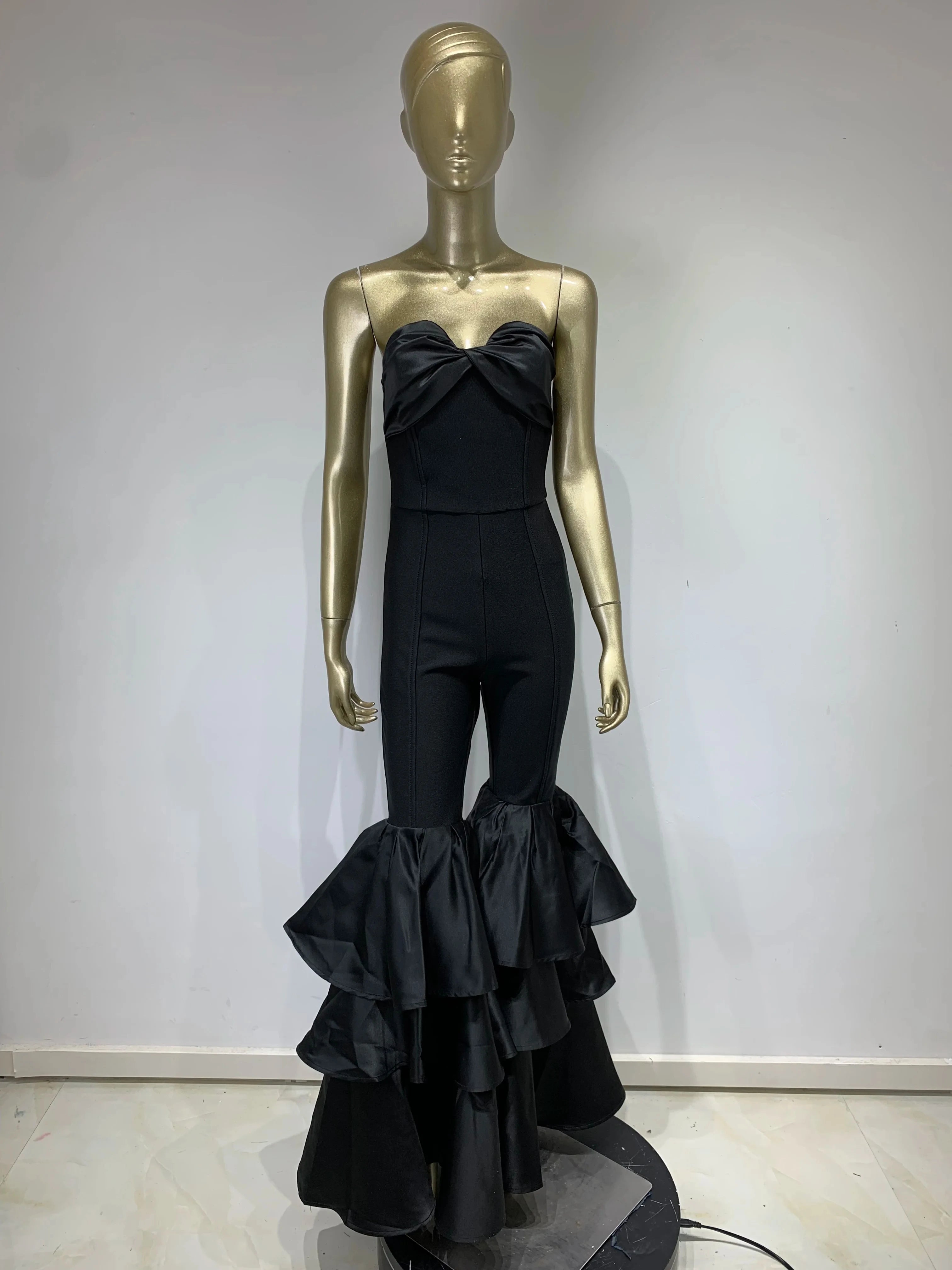 Macacão feminino chique, sexy, sem alças, com babados, justo, preto, bandagem, designer de celebridades, 2023