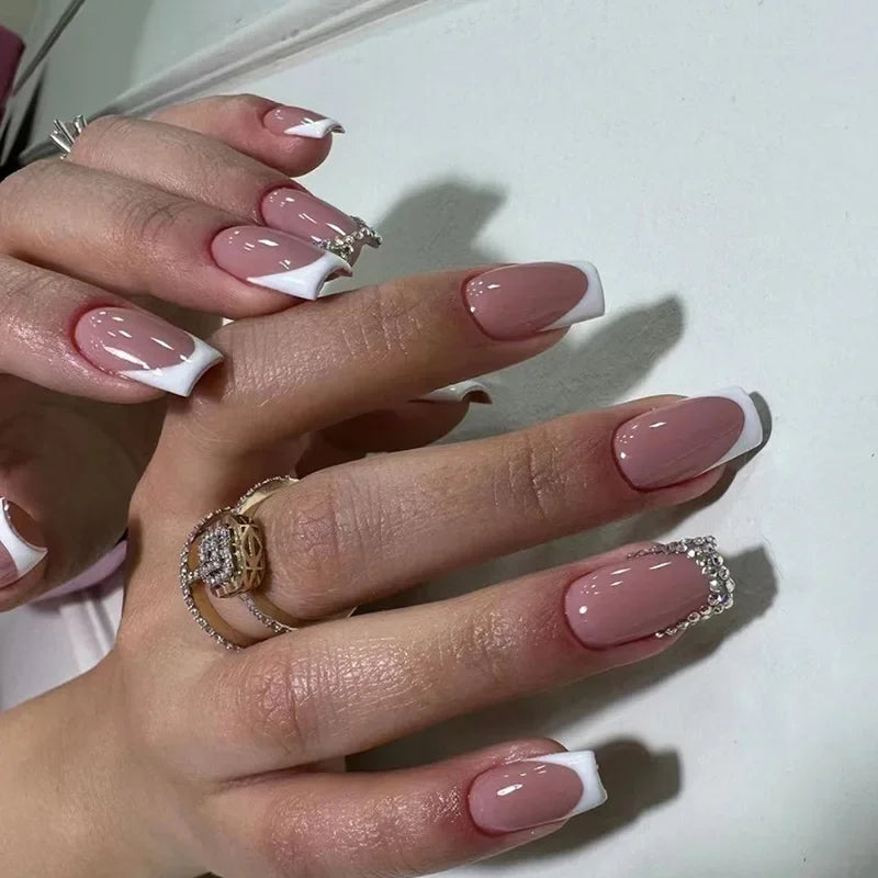24Pcs White French Fake Nails Wearable Press on Nails Short Square False Nail art Artifical Finished Fingernails tips