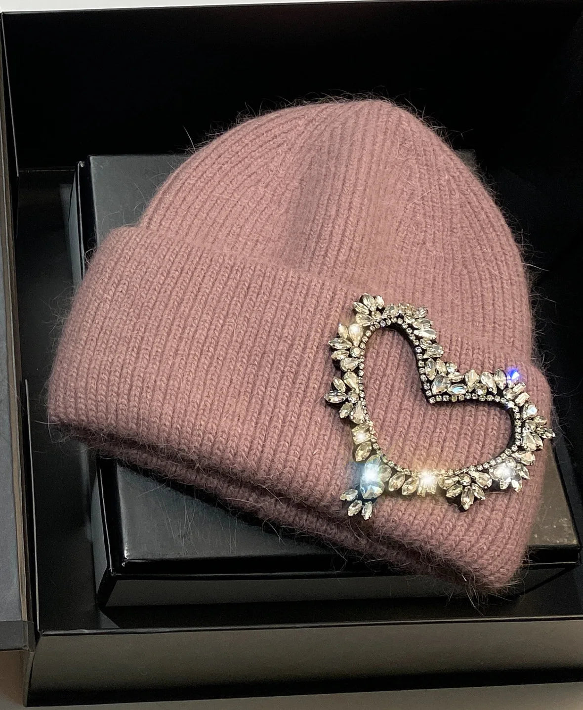 Luxury Rhinestones Heart Pattern Knitted Hats for Women Winter Warm Beanie Knit Bonnet Outdoor Wool Skullies Skiing Cap Cameo