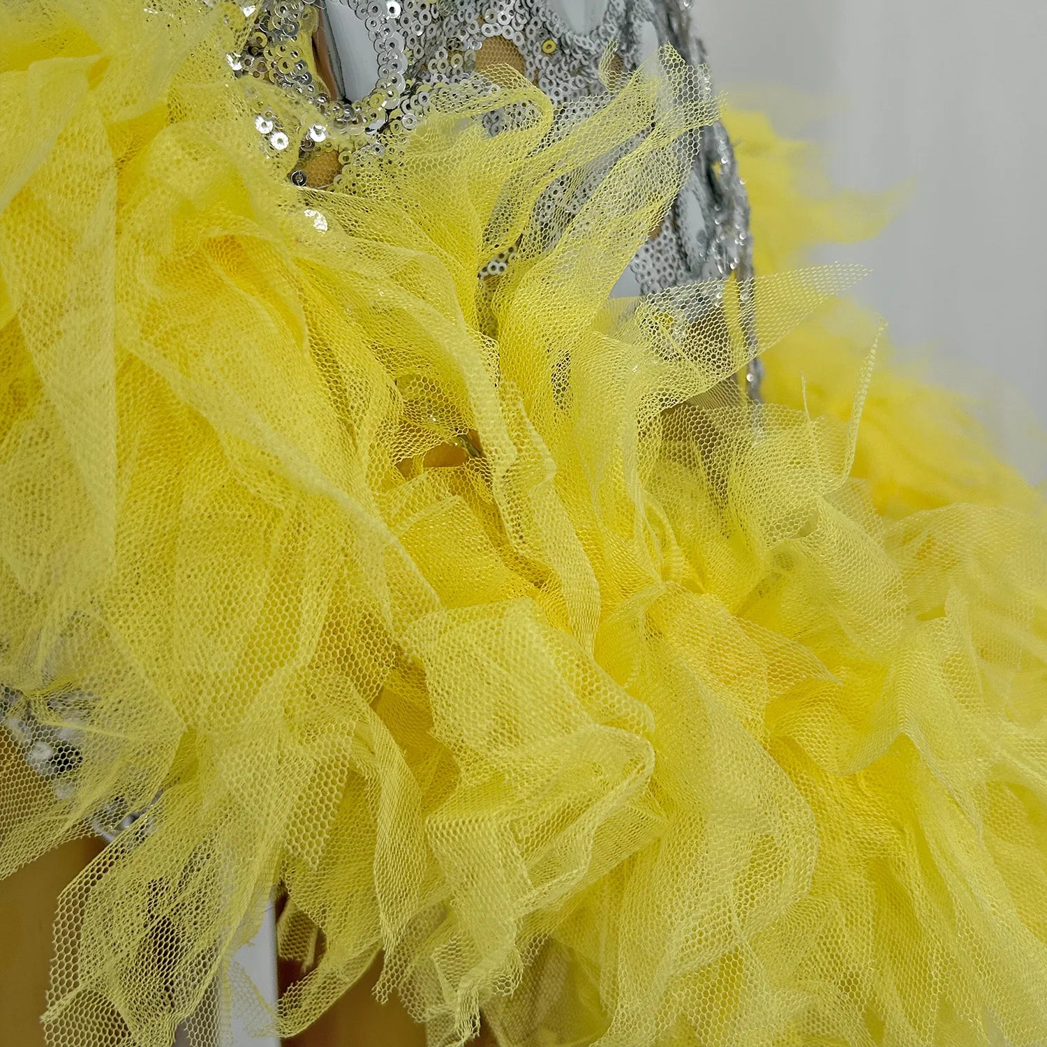 Glitter Yellow Sequin Bodysuit Women Sexy Party Birthday Prom Outfits Nightclub Bar Pole Dancing Drag Queen Costume Yuanjing