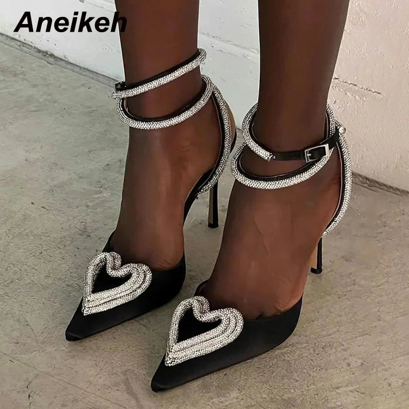Fashion Runway Style Glitter Rhinestones Women Pumps Crystal Heart Shape Buckle Summer Lady High Heels Party Prom Shoes