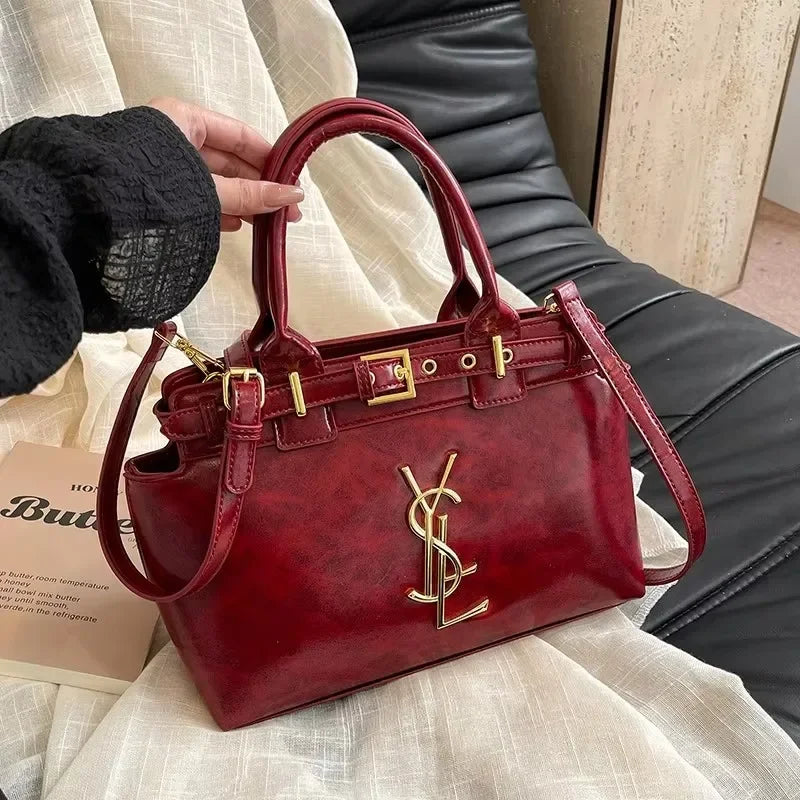 High-End Luxury Messenger Bag For Women With Letter Logo Solid Color Large Capacity And Leather Classic Finish