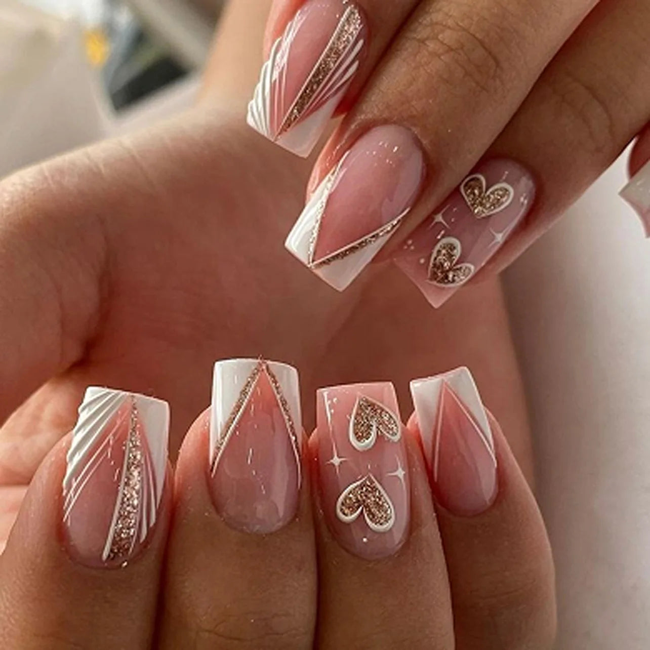 24Pcs Short Square Head Press on Fake Nails Simple French False Nails Art with White Leaves Design Wearable Full Cover Nail Tips