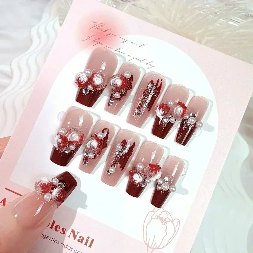 24 peças de unhas postiças de rosas vermelhas, flores longas, balé, design de unhas postiças francesas, cobertura total, pontas de unhas postiças vestíveis, arte
