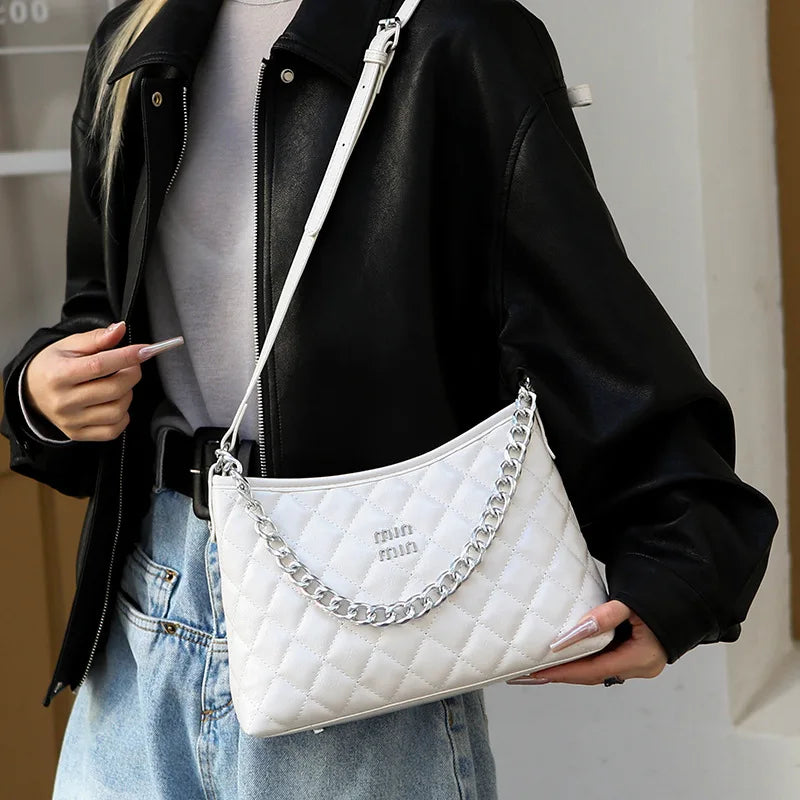 Hot Sale Fashion Paris Trend Women's Messenger Bag Luxury Designer High-end Handbag Versatile with Nobility Women's Bag