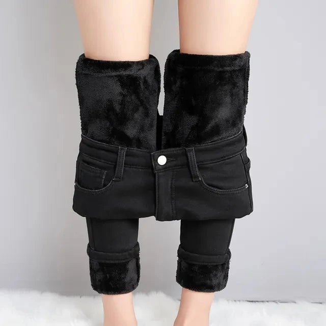 Women Thermal Jeans Winter Snow Warm Plush Stretch Jeans Lady Skinny Thicken Students Denim Pants Fleece Mom Fur Trousers 205 Black