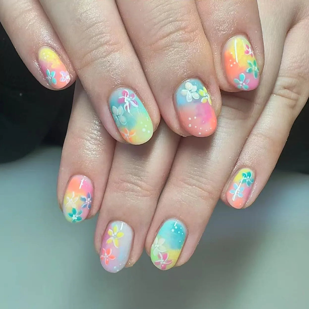 24Pcs Short Almond Nails Set Press on With Chessboard Design Fake Nail Art for Woman Pumpkin Pattern Datachable False Nails Tips