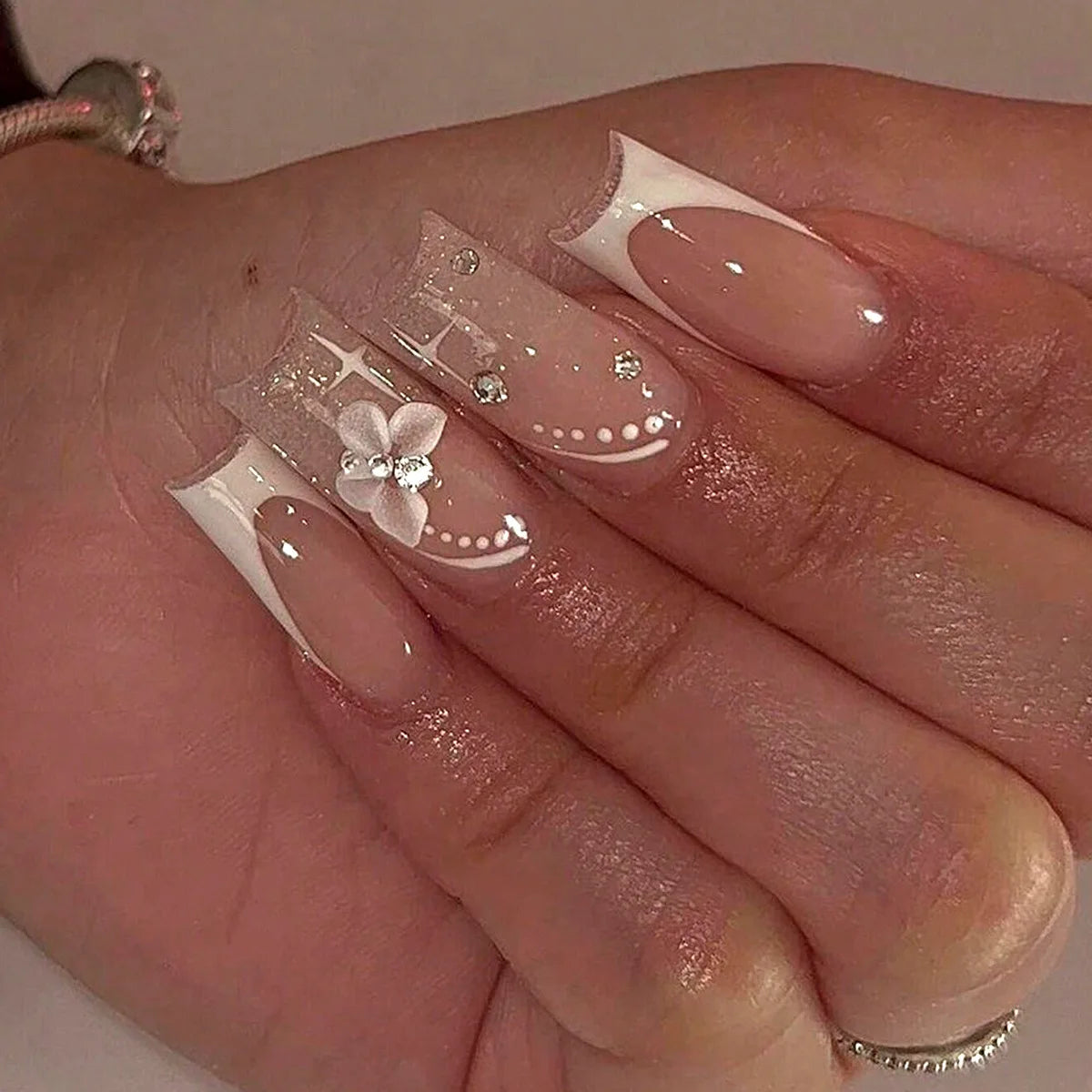 24Pcs Mid-length Square Head French False Nails Press on 3D Flower Design Full Cover Nails Tips Leopard Print Reusable Fake Nail