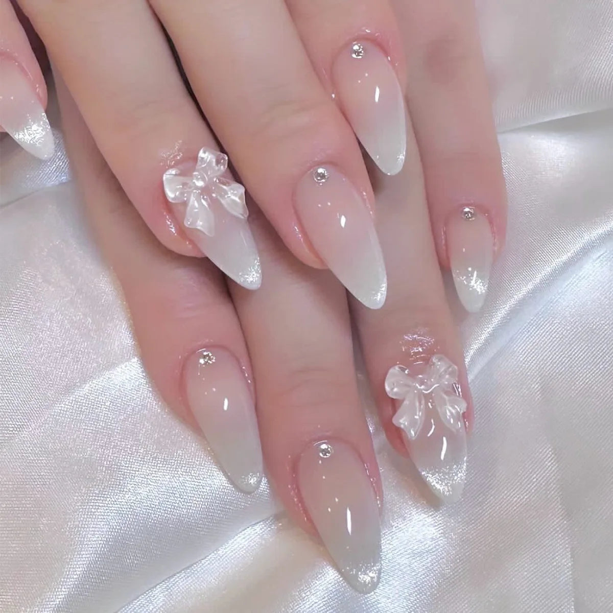 24pcs Cute Love Press on Nails Shiny French Pink Cat Eye Fake Nail Tips Full Cover Wearable Korean Style Almond False Nails