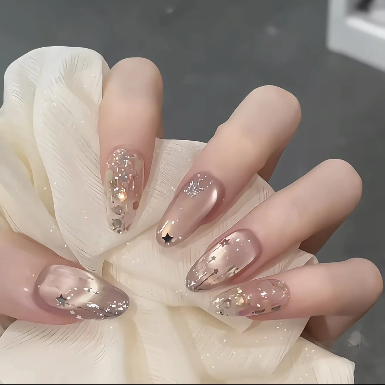 10pcs Wearable Pink Handmade Press on Nails Summer Flower Design Mid-length Oval Fake Nails Tips Cat's Eye French False Nail Art