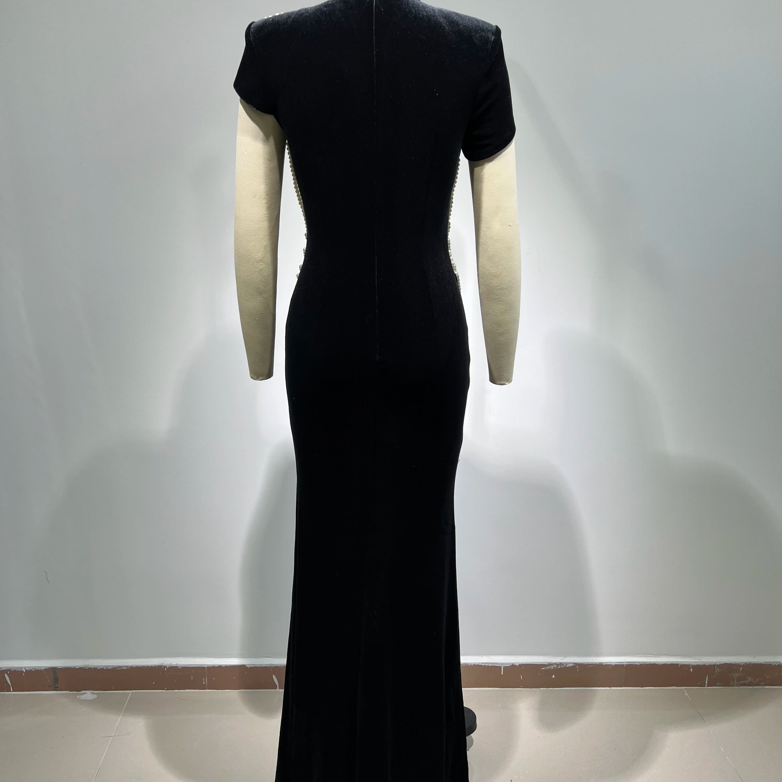 High Quality Pearl String Sexy Hollow Out Black Velvet Long Dress Elegant Woman Evening Party Dress Red Carpet Goddess Vestido