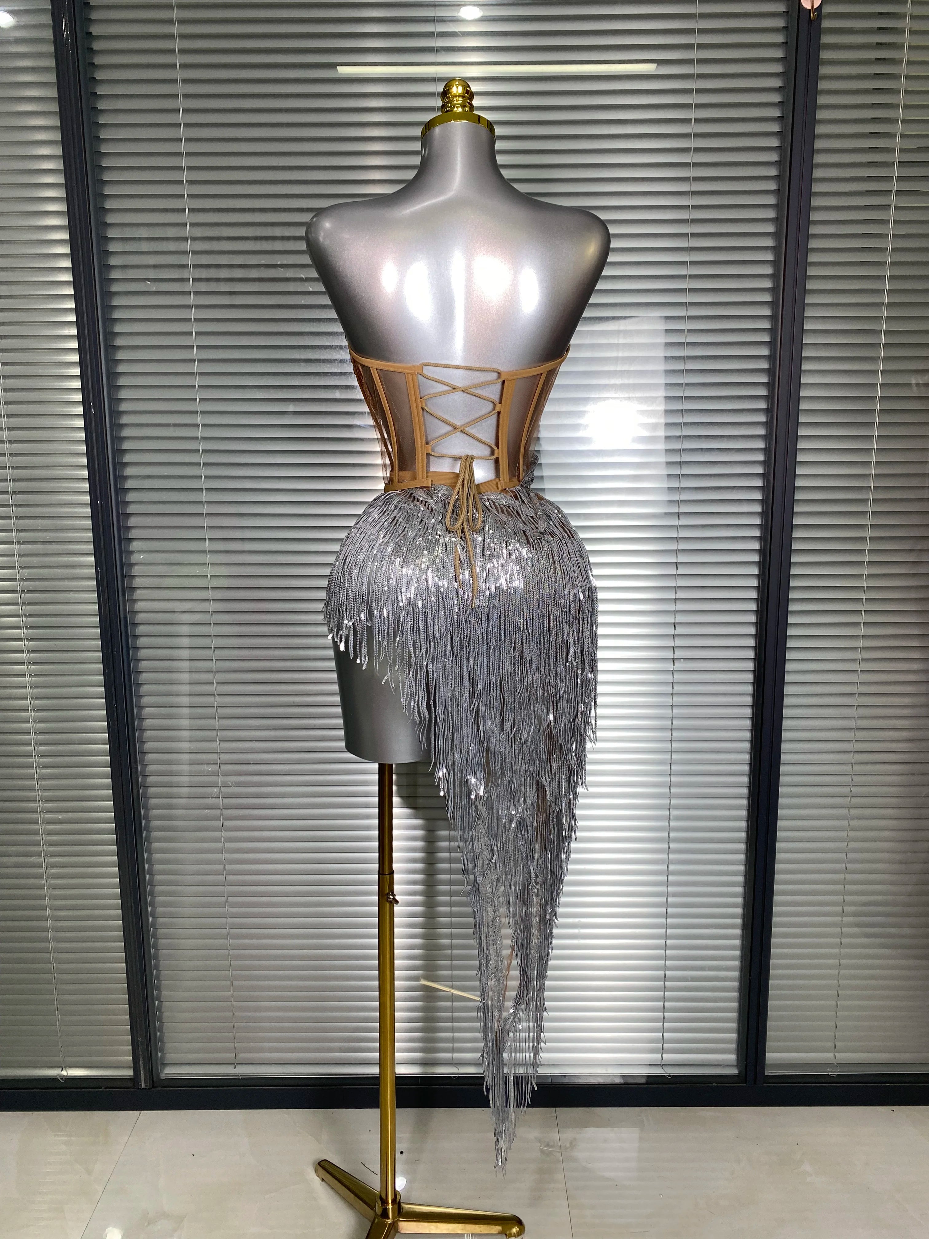 Women Sexy Two Pieces Set Women Silver Tassel Crystal Diamond Night Club Sparkly Skirt Suits Singer Dancer Stage Costume