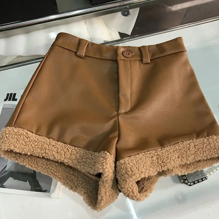 2023 Winter New Women Sexy High Waist PU Leather Combination Fur Design Slim Shorts