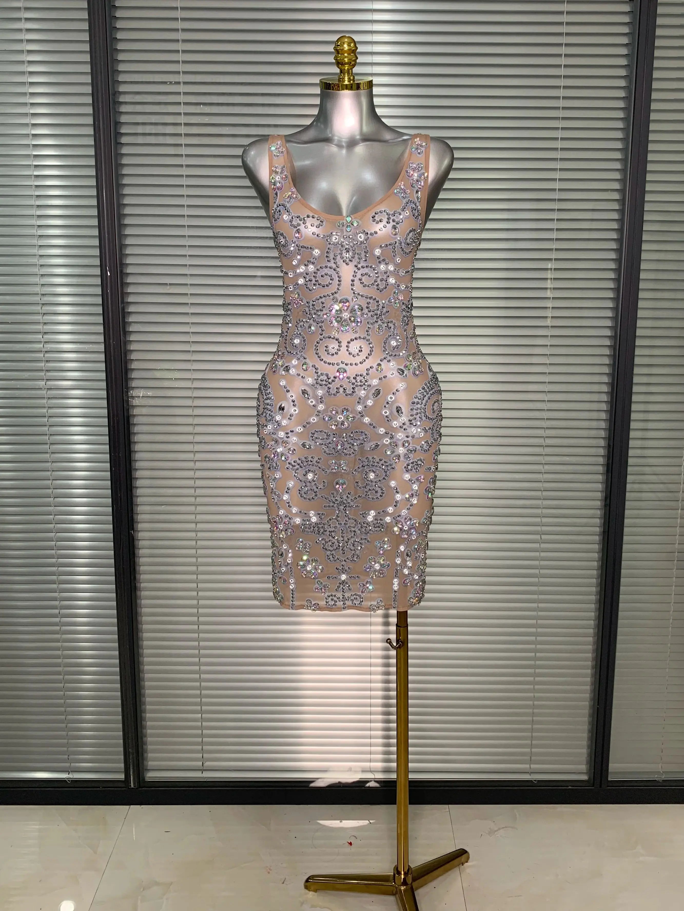 Celebrity New Women Sexy Mesh Sheer Crystal Stage Costume Stage Dancer Singer See Through Night Club Mini Party Dress