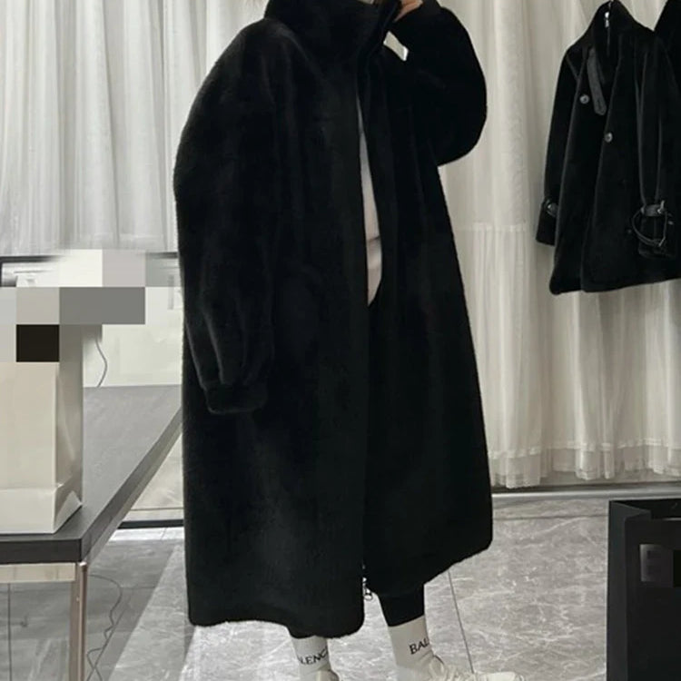 Winter Long Oversized Blue White Black Fluffy Thick Warm Faux Fur Coat Women Zip Up Runway Designer Korean Fashion 2022
