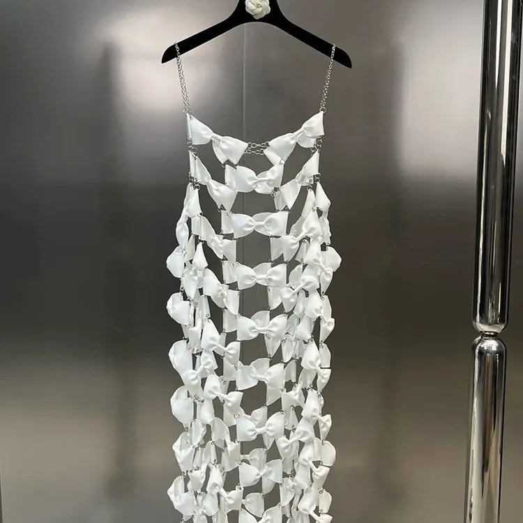 DEAT New Items Women's Metal Chain Bow Spliced Hollow Out Dress Spring Backless Sleeveless Pullover Dresses Female 11XX6527